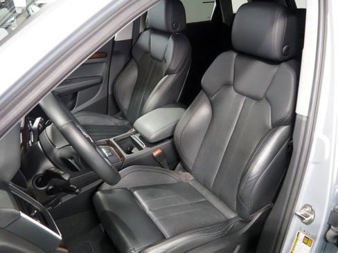 Used 2020 Audi Q5 Premium Plus w/ Premium Plus Package image 14