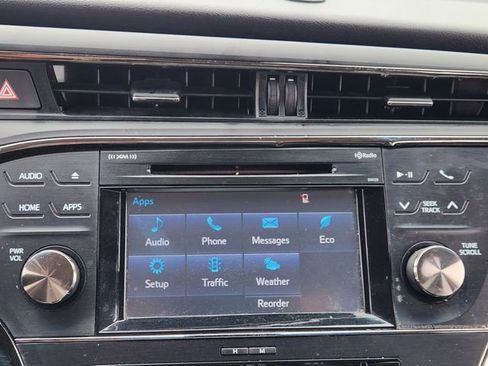 Used 2018 Toyota Avalon XLE FWD image 12