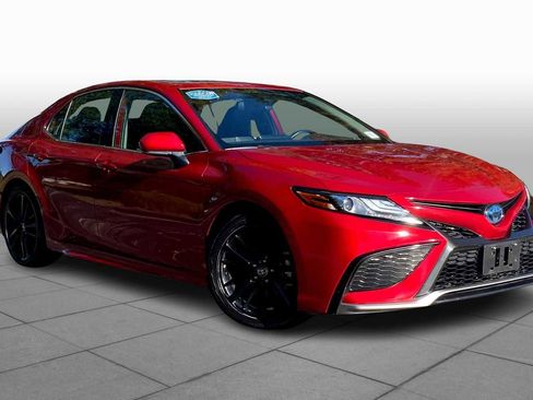 Used 2024 Toyota Camry XSE image 2