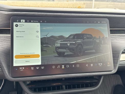 Used 2025 Rivian R1T Adventure image 22