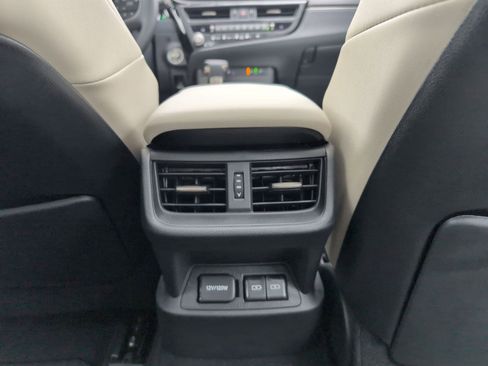 Certified 2025 Lexus ES 300h w/ Premium Package image 19
