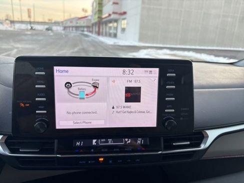 Used 2022 Toyota Sienna LE image 13