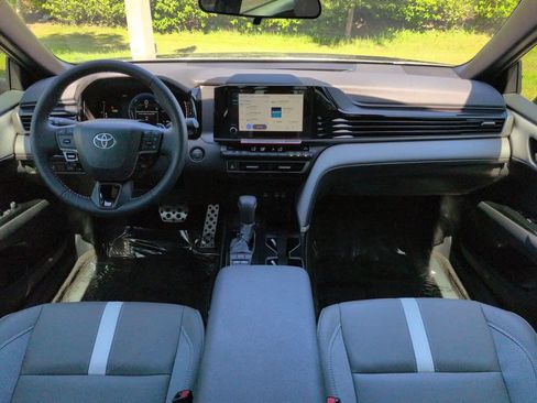 Used 2026 Toyota Camry SE FWD image 14