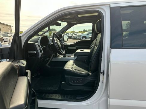 Used 2017 Ford F150 Lariat w/ Equipment Group 502A Luxury AWD/4WD image 10