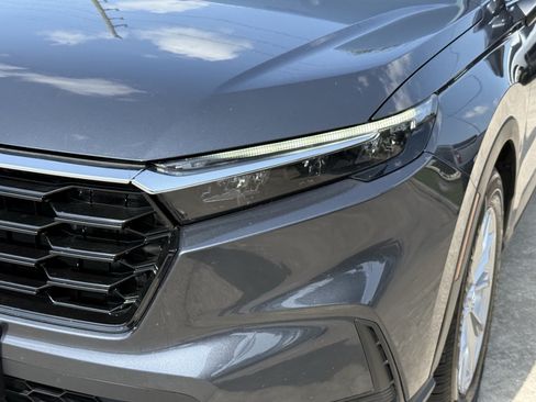 Used 2025 Honda CR-V EX image 11