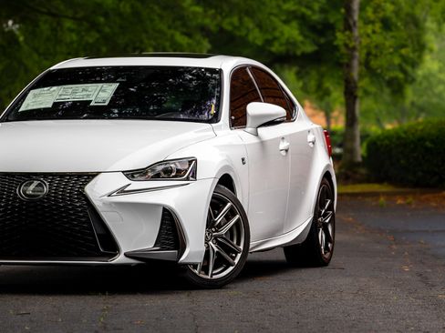 Used 2018 Lexus IS 300 F Sport w/ F Sport Package RWD image 28