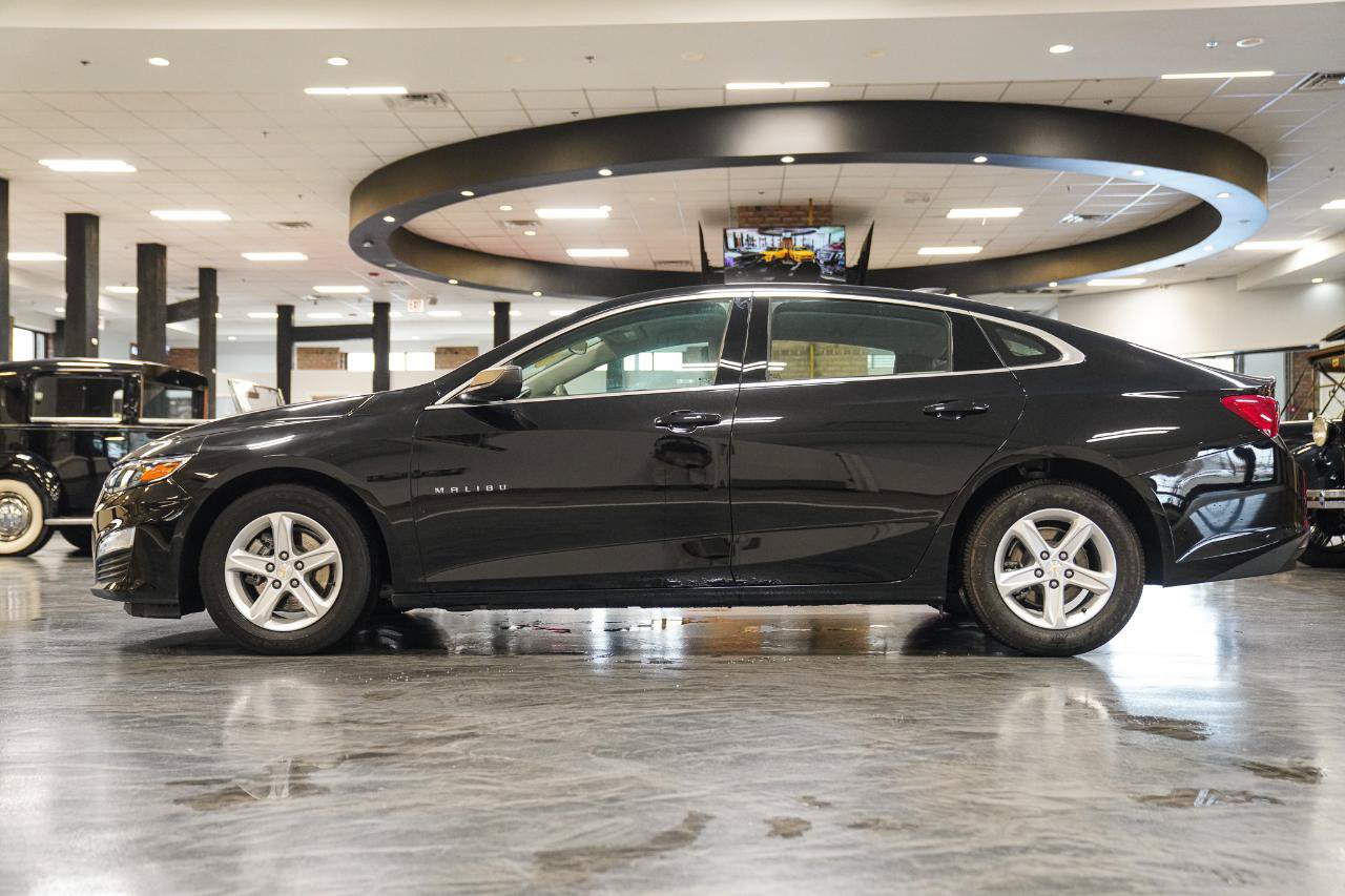 Used 2024 Chevrolet Malibu LS FWD image 5