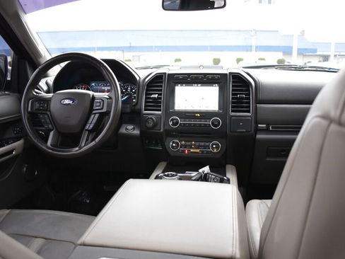 Used 2018 Ford Expedition Limited w/ Equipment Group 302A image 2