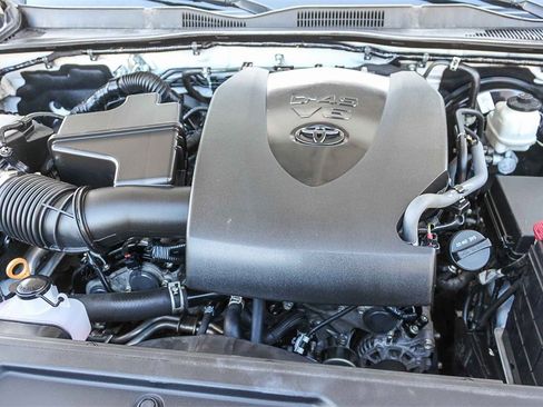 Used 2021 Toyota Tacoma SR5 image 32