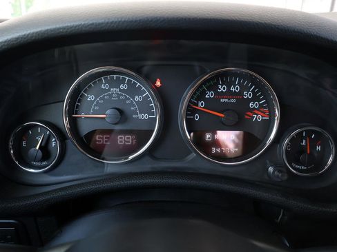 Used 2017 Jeep Wrangler Rubicon AWD/4WD image 27