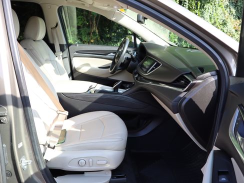 Used 2020 Buick Enclave Essence w/ Sound and Sites Package FWD image 32