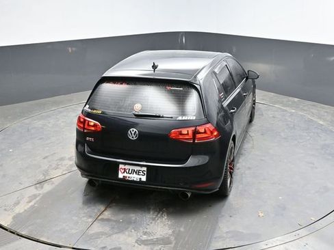 Used 2017 Volkswagen GTI SE image 39