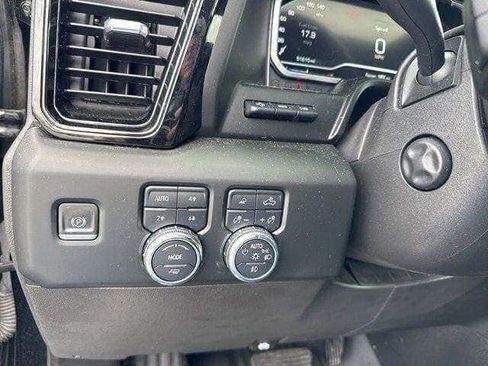 Used 2022 GMC Sierra 1500 AT4X image 30