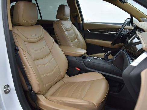 Used 2022 Cadillac XT6 Sport w/ Platinum Package image 34