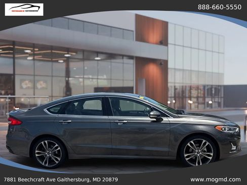 Used 2020 Ford Fusion Titanium AWD/4WD image 5