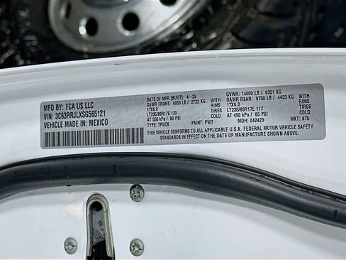 Used 2025 RAM 3500 Laramie image 35