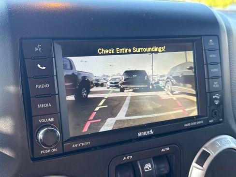 Used 2013 Jeep Wrangler Unlimited Sahara w/ Connectivity Group AWD/4WD image 31