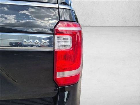 Used 2018 Ford Expedition Max XLT w/ Equipment Group 202A RWD image 11