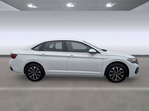 Used 2024 Volkswagen Jetta S image 8