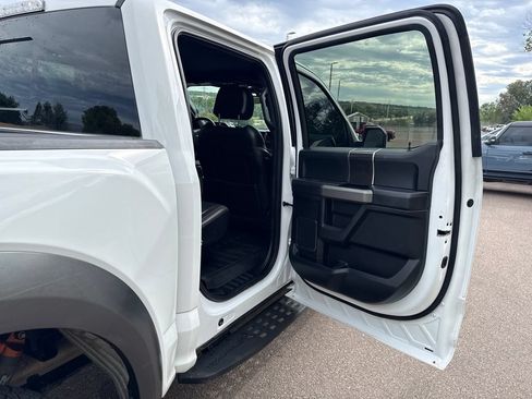 Used 2019 Ford F150 Raptor w/ Equipment Group 802A Luxury AWD/4WD image 23