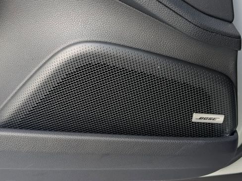 Used 2025 Porsche Panamera image 33