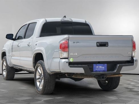 Used 2018 Toyota Tacoma Limited AWD/4WD image 6