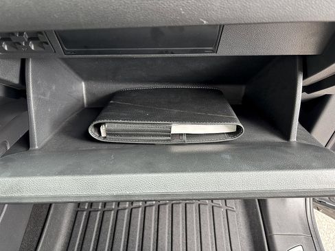 Used 2021 Volkswagen Atlas SE image 39