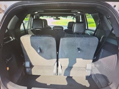 Used 2017 Ford Explorer Limited w/ Equipment Group 301A AWD/4WD image 6