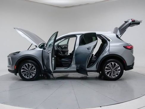 Used 2024 Buick Envision Preferred AWD/4WD image 19