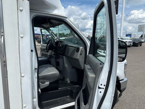 Used 2024 Ford E-350 and Econoline 350 Super Duty w/ Power Windows & Locks Group RWD image 14