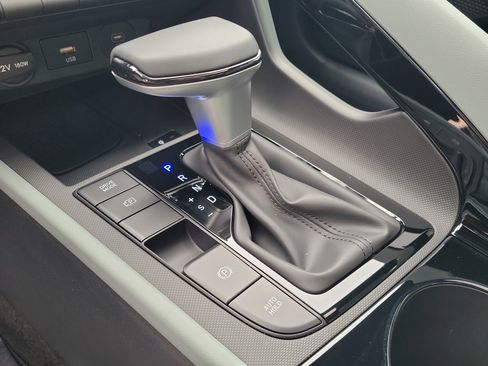 New 2026 Hyundai Elantra Limited image 25