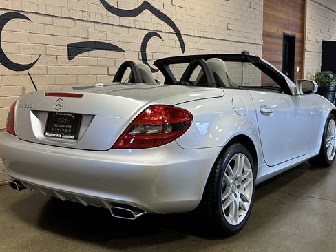 Used 2009 Mercedes-Benz SLK 300 image 7