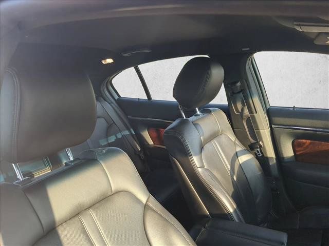Used 2014 Lincoln MKS w/ Equipment Group 101A FWD image 18