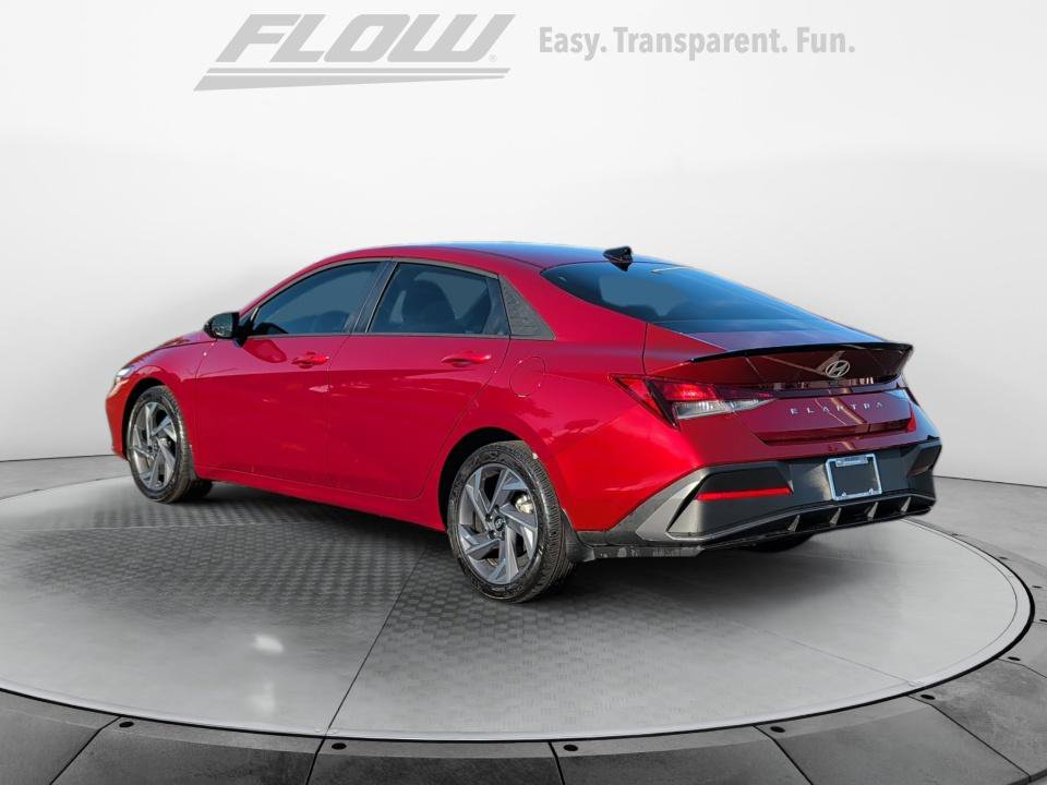 Certified 2025 Hyundai Elantra Sport FWD image 5