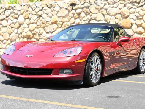 Used 2006 Chevrolet Corvette Convertible w/ Preferred Equipment Group RWD image 8