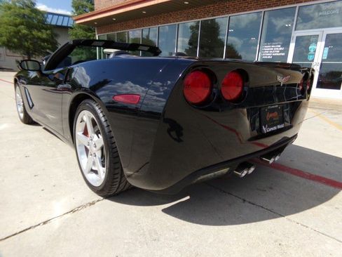 Used 2006 Chevrolet Corvette Convertible w/ Preferred Equipment Group RWD image 8