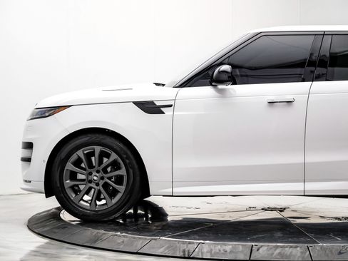 Used 2024 Land Rover Range Rover Sport Dynamic SE AWD/4WD image 8