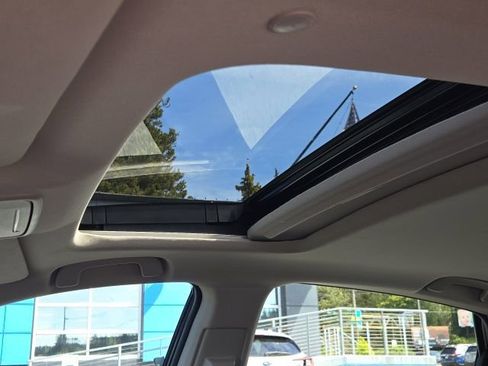 Used 2025 Honda Accord EX-L image 17