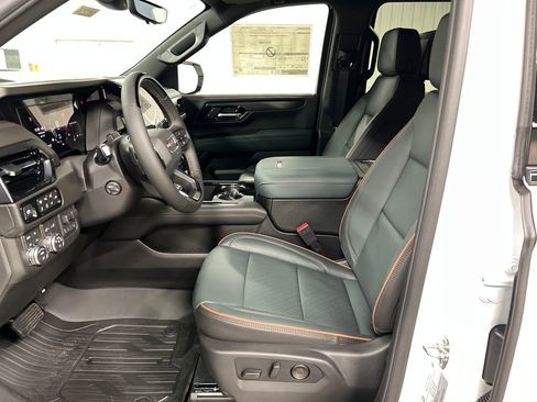 New 2026 GMC Yukon XL AT4 AWD/4WD image 12