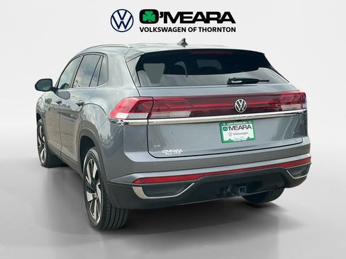 Used 2024 Volkswagen Atlas Cross Sport SE AWD/4WD image 3