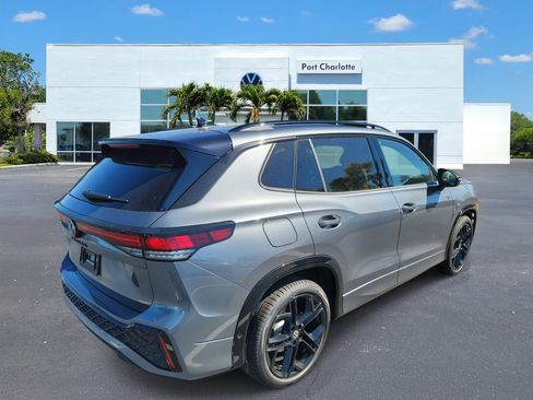 New 2026 Volkswagen Tiguan SE R-Line image 34