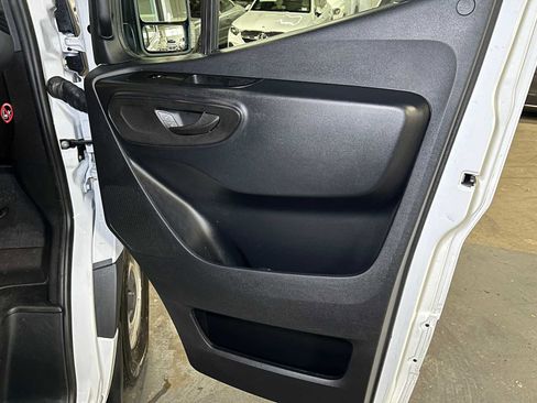 Used 2025 Mercedes-Benz Sprinter 2500 image 10