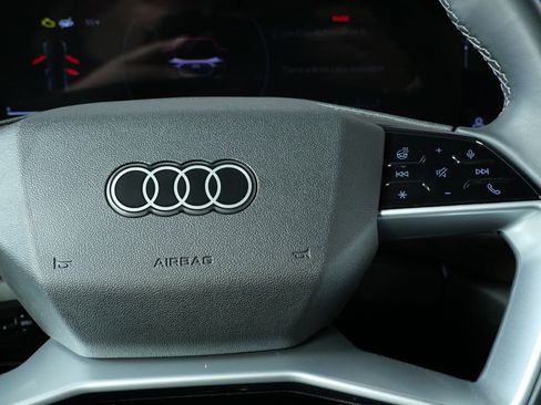 Used 2025 Audi Q5 Premium Plus w/ Premium Plus image 9