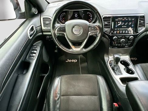 Used 2020 Jeep Grand Cherokee Altitude image 23