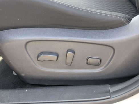 Used 2019 Nissan Rogue SV AWD/4WD image 21