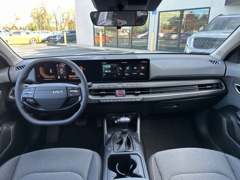 New 2025 Kia K4 LXS image 23