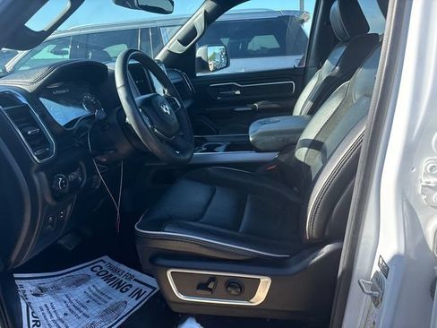 Used 2025 RAM 1500 Laramie AWD/4WD image 15
