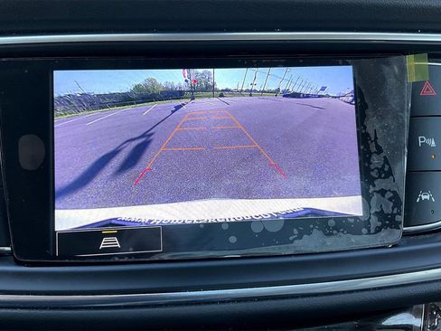 Used 2023 Buick Enclave Essence w/ Experience Buick Package image 20