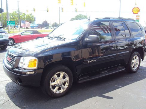 Used 2005 GMC Envoy SLE AWD/4WD image 3