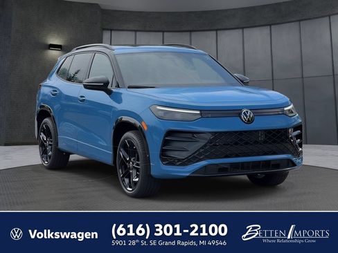 New 2026 Volkswagen Tiguan SE R-Line AWD/4WD image 1